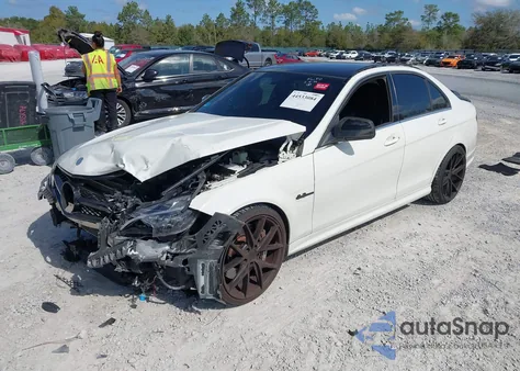 2009 Mercedes-Benz C 63 Amg из США, поврежденный, VIN WDDGF77X79F220017